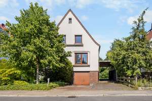 Heideviertel: Freistehendes Einfamilienhaus mit ruhigem Garten und großem Potenzial – Die vollständige Adresse der Immobilie erhältst du vom Anbieter., 30625 Heideviertel, Hannover – Vorschaubild 2