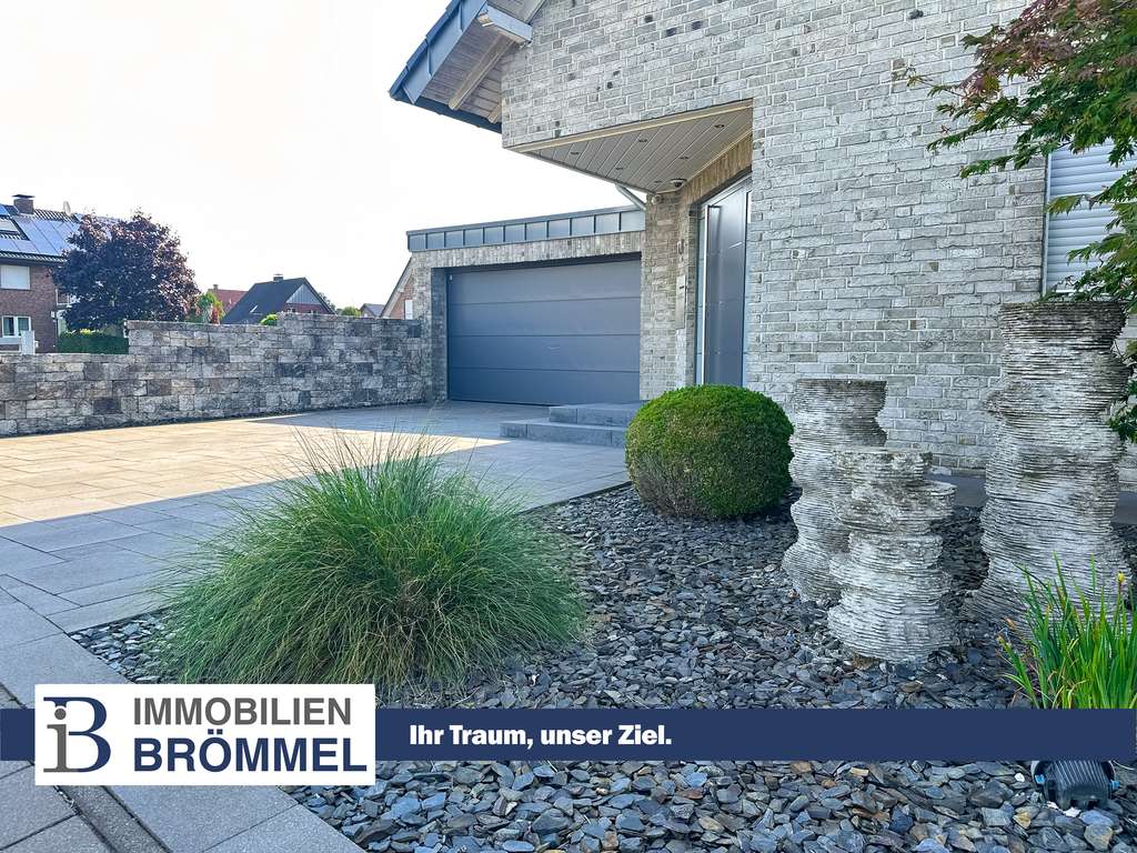 Immobilie in Raesfeld - Feldrandlage pur: Familienvilla mit Wow-Garten in Raesfeld - Bild 0