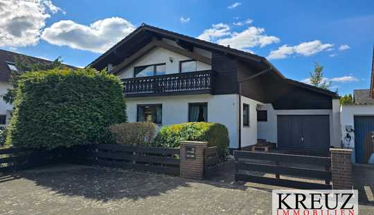 Bild von Großzügiges Einfamilienhaus mit Ausbaureserve im Dachgeschoss und teilweise wohnlich ausgebautem Kel