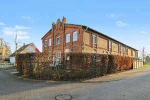 Mehrfamilienhaus in Groß Kedingshagen – Substanzstark & laufend saniert – Die vollständige Adresse der Immobilie erhältst du vom Anbieter., 18445 Kramerhof – Vorschaubild 2