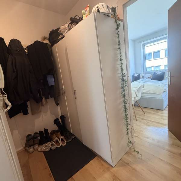 *** gepflegte 1-Zimmer-Wohnung - mit grüner Gemeinschaftsterrasse - in Aachen-Burtscheid ***