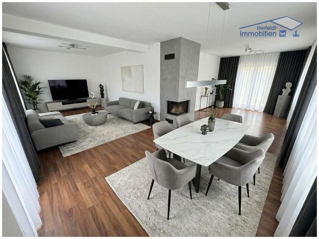 Immobilie in Marktoberdorf - Geräumiges Zweifamilienhaus mit Dachterrasse und viel Potenzial für Familien - teilrenoviert - Bild 4