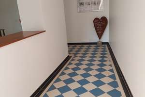 Frankfurt Ostend / Stilvoll möblierte 2-Zimmer Wohnung genüber der EZB /Stylishly Furnished 2-Room A – Die vollständige Adresse der Immobilie erhältst du vom Anbieter., 60314 Ostend, Frankfurt am Main – Vorschaubild 2