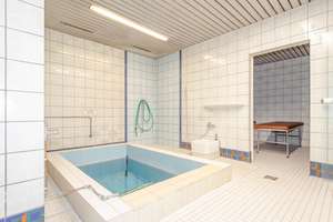 Urban wohnen mit Weitblick: Drei-Zimmer-Wohnung mit Loggia, Balkon und Schwimmbad in Düsseldorf – Die vollständige Adresse der Immobilie erhältst du vom Anbieter., 40470 Mörsenbroich, Düsseldorf – Vorschaubild 19