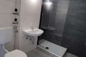 Erdgeschoß-frisch renoviert-separater Eingang-Balkon-Tiefgarage-von Privat – Elmshorner Straße 15, 25421 Pinneberg – Vorschaubild 6
