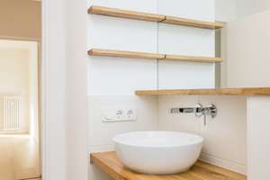 3-Zi Erstbezug Charlottenburg (nah Ku'damm): 2.OG mit Balkon, Tageslichtbad& Regendusche, Stellplatz – Grainauer Strasse 5A, 10777 Wilmersdorf, Berlin – Vorschaubild 1