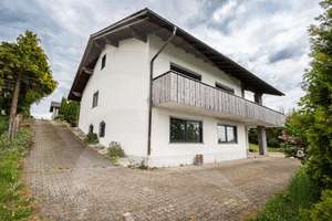 Frisch renoviertes Ein- bis Zweifamilienhaus mit Weitblick – Die vollständige Adresse der Immobilie erhältst du vom Anbieter., 94124 Büchlberg – Vorschaubild 2