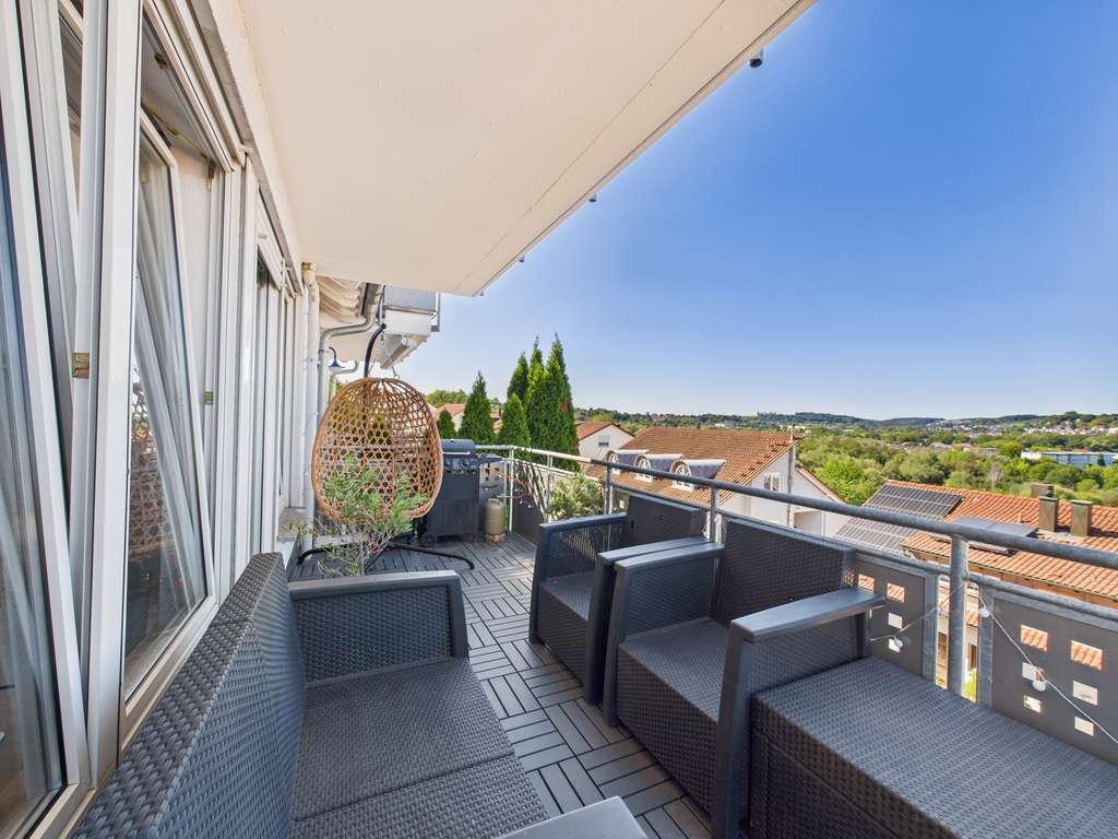 Immobilie in Oberboihingen - Hoch hinaus: Helle Wohnung mit Panoramablick - Bild 0