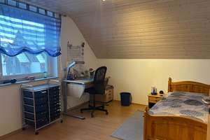 Neuwertige Doppelhaushälfte mit viel Platz, Einzelgarage und 2 Stellplätze in Ensingen – Die vollständige Adresse der Immobilie erhältst du vom Anbieter., 71665 Vaihingen an der Enz – Vorschaubild 3