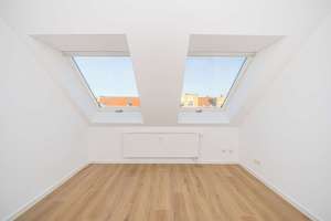 Neu! 3-Zimmer mit Galerie, neuer EBK sowie Tageslichtbad mit Wanne und Dusche – Kieler Straße 28, 4357 Mockau-Nord, Leipzig – Vorschaubild 3
