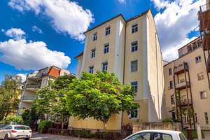 Attraktive Ausstattung trifft super Grundriss. Tolle Altbauwohnung in beliebter Lage.