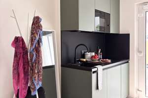 Möbliertes Neubau-Apartment mit sonniger Terrasse für Studenten/Azubis - direkt an der Uni Augsburg! – Haunstetter Straße 232, 86179 Haunstetten-Nord, Augsburg – Vorschaubild 1
