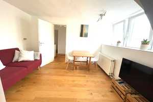 Charmante 1-Zimmer-Dachgeschosswohnung in zentraler Lage von Kiel – Königsweg 11, 24103 Kiel – Vorschaubild 3