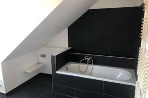 Renovierte, geräumige 4-Zimmerwohnung mit EBK im Dachgeschoss Wohnung in Tiergartensiedlung – Reiherweg 17, 99089 Ilversgehofen, Erfurt – Vorschaubild 11