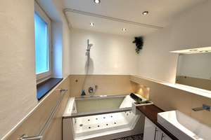 Hochwertige Split-Level-Wohnung mit Hauscharakter in Junkersdorfer Bestlage – 50858 Junkersdorf, Köln – Vorschaubild 21