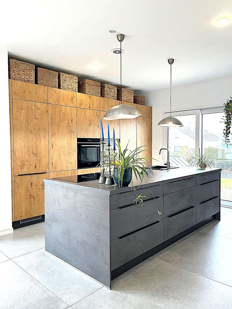 Immobilie in Dischingen - Dunstelkingen- Willkommen in Ihrem neuen, exklusiven Traumhaus mit Stil und Komfort - Bild 1