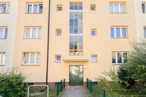 Charmante 2-Zimmer-Wohnung mit sonnigem Balkon und grünem Ausblick – Die vollständige Adresse der Immobilie erhältst du vom Anbieter., 13403 Reinickendorf (Ortsteil), Berlin – Vorschaubild 2