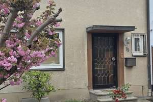 Charmantes Reihenhaus - Erstbezug nach Sanierung – Die vollständige Adresse der Immobilie erhältst du vom Anbieter., 50129 Bergheim – Vorschaubild 1