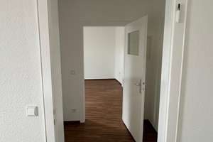 Gepflegte Dachgeschosswohnung in Gelsenkirchen Feldmark – Boniverstraße 6, 45883 Feldmark, Gelsenkirchen – Vorschaubild 4