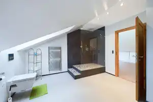 Barrierefreies Energiesparhaus mit ausgebautem Dachgeschoss, optional für zweite Wohneinheit – Oldenburg (Oldenburg) – Vorschaubild 20