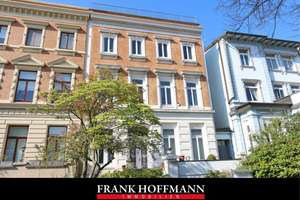 Traumhafte und modernisierte Altbauwohnung in Top-Lage in Hamburg-Hohenfelde