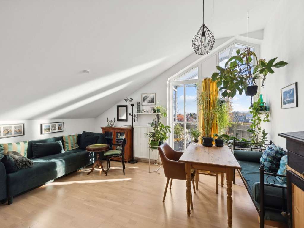 Immobilie in Kolbermoor - Charmante, vermietete  2-Zimmer-Dachgeschosswohnung  in Kolbermoor - Bild 3