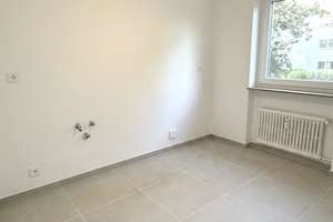 Umfangreich sanierte 3,5-Zimmer-Wohnung mit Balkon in Wiesbaden-Bierstadt  – Gleiwitzer Straße 9, 65191 Bierstadt, Wiesbaden – Vorschaubild 8
