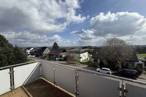 JA, zur gepflegten 3-Zimmer-Eigentumswohnung mit Balkon und Stellplatz in Solingen-Gräfrath! – Die vollständige Adresse der Immobilie erhältst du vom Anbieter., 42653 Gräfrath, Solingen – Vorschaubild 8