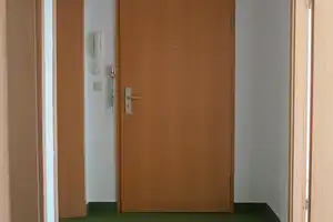 ERSTBEZUG NACH RENOVIERUNG # 2 ZIMMER-WOHNUNG # MIT BALKON # AM HANSEPLATZ! – Reißhausstraße 15, 99085 Erfurt – Vorschaubild 3