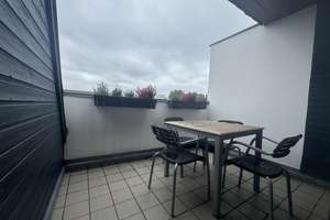 TOLLE, SEHR HELLE, GEPFLEGTE DG-WHG. IM 5.OG, WANNENBAD M. FENSTER RUHIG IM AFRIKASISCHES VIERTEL – Togostr. 00, 13352 Wedding, Berlin – Vorschaubild 2