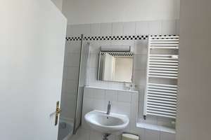 Gepflegte 3-Zimmer-Wohnung mit Balkon im 2. OG in Wiesbaden – Schiersteinerstr. 25, 65187 Rheingauviertel / Hollerborn, Wiesbaden – Vorschaubild 14