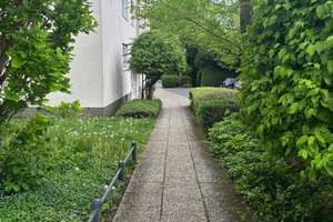 Helle und freundliche 2 Zimmerwohnung mit Balkon direkt am Feldrand