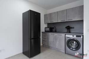 Übersichtliche Single-Wohnung: Frisch saniert & bezugsfertig mit Top-Ausstattung in Fürth!