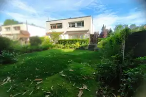 Haus - Garten - Abenteuerspielplatz – Berlin – Vorschaubild 1