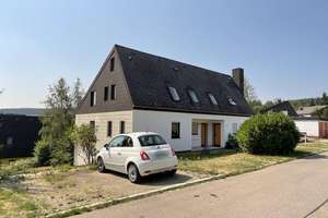 Wohnen auf zwei Ebenen: Gepflegte 3-Zimmer-Maisonettewohnung mit Loggia und Garage in Schönwald! – Die vollständige Adresse der Immobilie erhältst du vom Anbieter., 78141 Schönwald im Schwarzwald – Vorschaubild 16