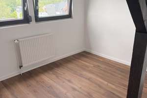 Jungs-Maisonette-WG Krefeld frisch teilsaniert ab sofort – Sankt Töniser Straße 151, 47804 Kempener Feld/Baackeshof, Krefeld – Vorschaubild 7