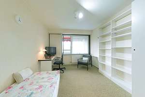 Helle 4-Zimmer-Etagenwohnung mit Loggia – Aufzug – zentrale Lage & sofort bezugsfrei! – Die vollständige Adresse der Immobilie erhältst du vom Anbieter., 76133 Weststadt, Karlsruhe – Vorschaubild 5