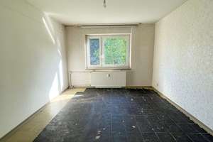 Großzügige 4-Zimmer-Wohnung mit Loggia in grüner Lage von Essen-Schönebeck – Die vollständige Adresse der Immobilie erhältst du vom Anbieter., 45359 Schönebeck, Essen – Vorschaubild 3