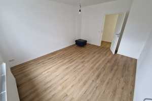 Frisch sanierte helle 3 Raumwohnung + Badewanne – Kaiserstraße 37, 8209 Vogtlandkreis – Vorschaubild 5