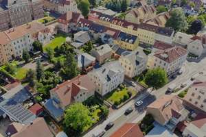 Mehrfamilienhaus zur Kapitalanlage, Teilsanierung notwendig! Teilvermietet, BV für Balkone positiv! – Die vollständige Adresse der Immobilie erhältst du vom Anbieter., 1683 Nossen – Vorschaubild 3