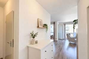 Geräumige 3-Zimmer-Wohnung mit Balkon und idealer Anbindung in ruhiger Lage von Benrath – 40597 Benrath, Düsseldorf – Vorschaubild 3