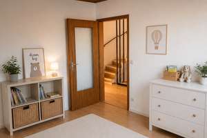 Modernisiertes Familienhaus mit Garten & Terrasse in geschützter Wohnstraße im Regensburger Süden – Fürnrohrstraße 19, 93051 Kumpfmühl-Ziegetsdorf-Neuprüll, Regensburg – Vorschaubild 15