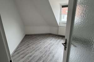 Geräumige 4-Zimmer DG Wohnung in zentraler Lage in Hannover Oststadt – Lister Meile 38, 30161 Oststadt, Hannover – Vorschaubild 9