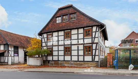 Bild von Großzügiges, denkmalgeschütztes Fachwerkhaus mit Nebengebäude und weitläufigem Grundstück