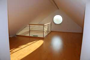 Exklusive, ruhig gelegene Galeriewohnung in einer nur 3-Fam.-Stadtvilla, 108 m2, Balkon im 1. OG – Pforzheim – Vorschaubild 8