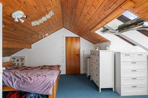 Bremen - Kirchhuchting | Charmantes Zuhause mit Einliegerwohnung, großem Garten und Privatsphäre – Die vollständige Adresse der Immobilie erhältst du vom Anbieter., 28259 Kirchhuchting, Bremen – Vorschaubild 27