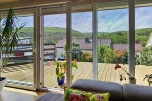 Wohnen mit Weitblick – Ihr Zuhause mit Sonne, Natur und Geborgenheit in 
Langenhain-Ziegenberg – Die vollständige Adresse der Immobilie erhältst du vom Anbieter., 61239 Ober-Mörlen – Vorschaubild 1