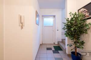 Bindlacher Bestlage mit einzigartigem Fernblick: Stilvoll modernisiertes 2001er EFH mit ELW & Pool! – Die vollständige Adresse der Immobilie erhältst du vom Anbieter., 95463 Bindlach – Vorschaubild 35