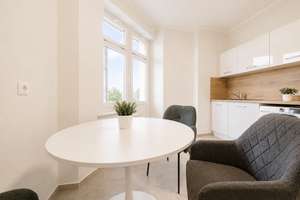 Neu sanierte & neu vollmöblierte 3-RW * neue EBK *Süd-Balkon* Bad mit Fenster + Wanne* zentral! – Hansastraße 22, 1097 Leipziger Vorstadt, Dresden – Vorschaubild 7