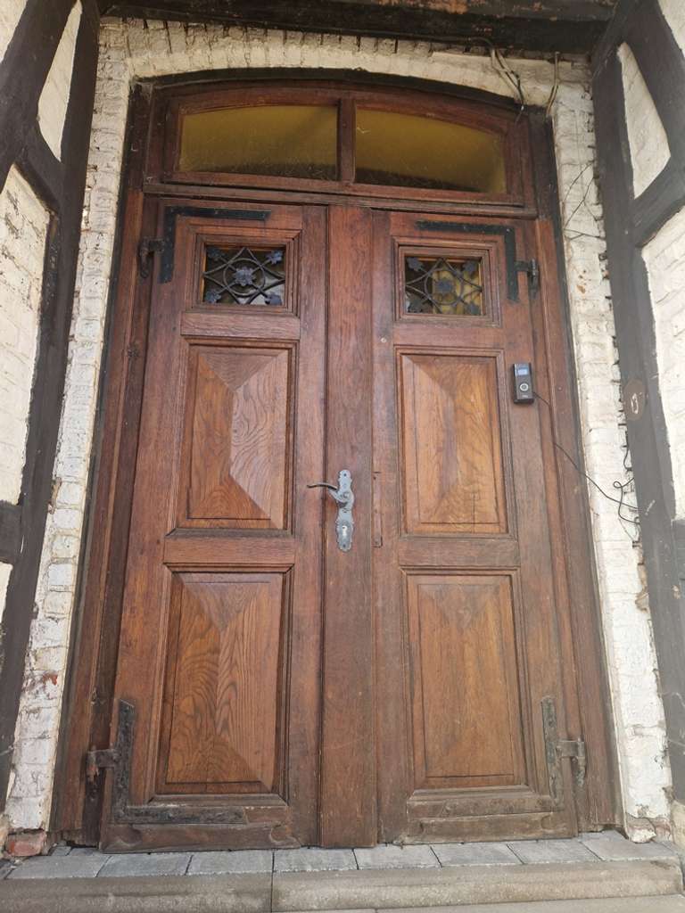 Immobilie in Nisterau - Absolutes Liebhaberobjekt - historisches Anwesen "Alte Schule" in Ortsrandlage! - Bild 2